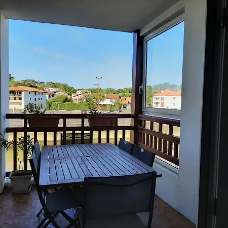 Lumineux Avec Terrasse A 2 Pas De La A - Fr-1-239-623