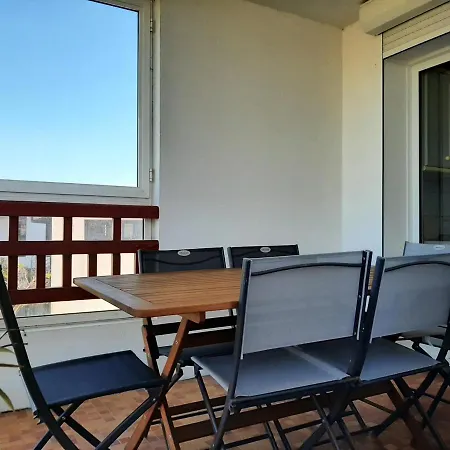 Lumineux Avec Terrasse A 2 Pas De La A - Fr-1-239-623